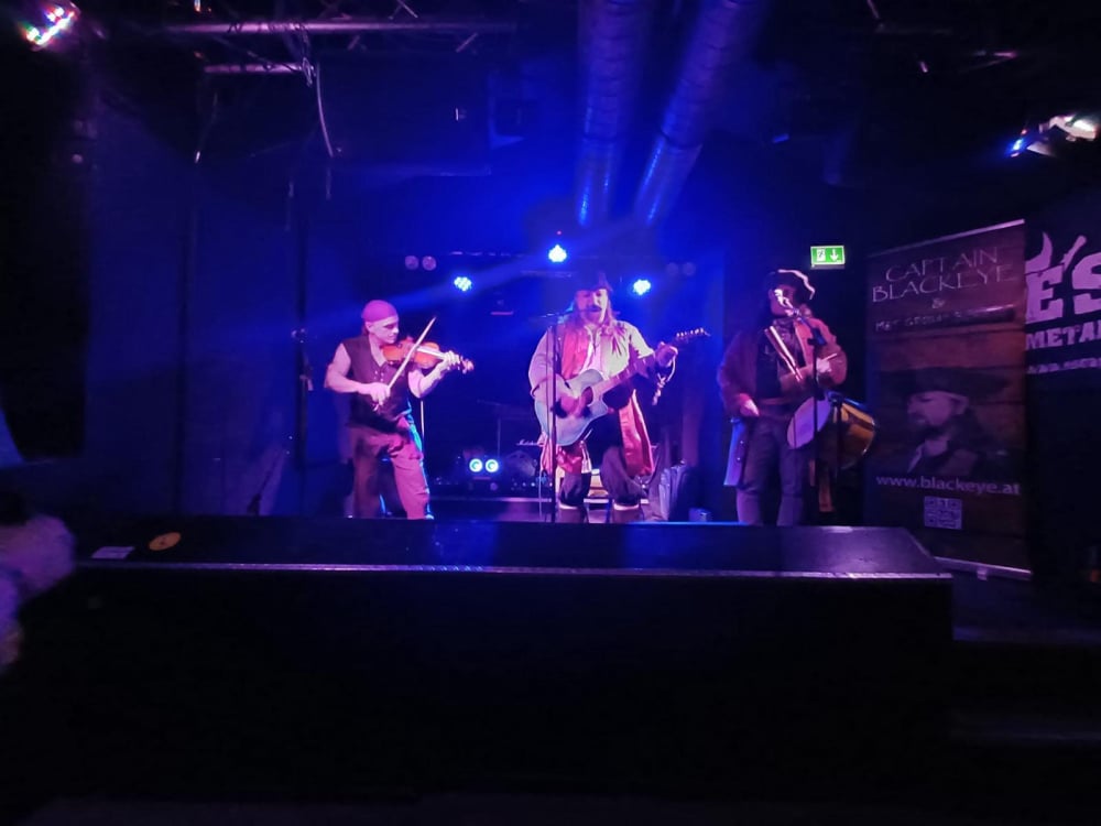 CAPTAIN BLACKEYE UND SEINE CREW